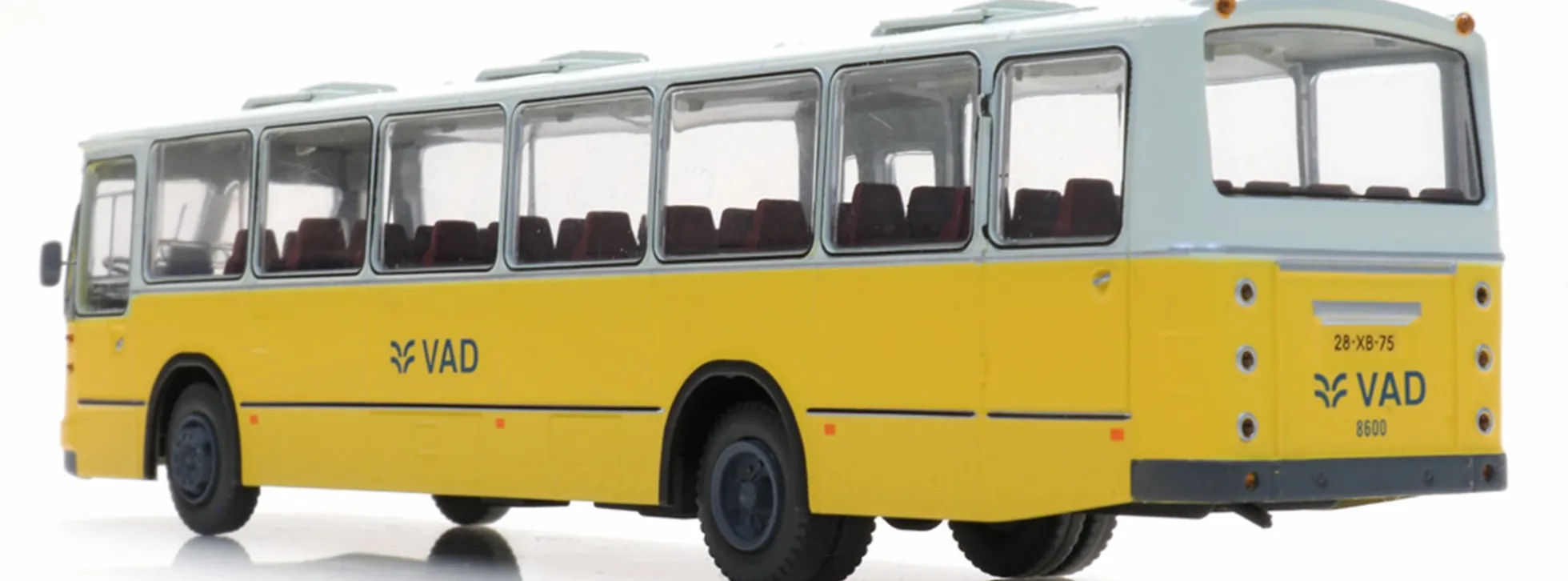 Artitec 487.070.14 Regionalbus VAD 8600 DAF Vorderseite 2 Ausstieg Mitte | Busmodell 1:87