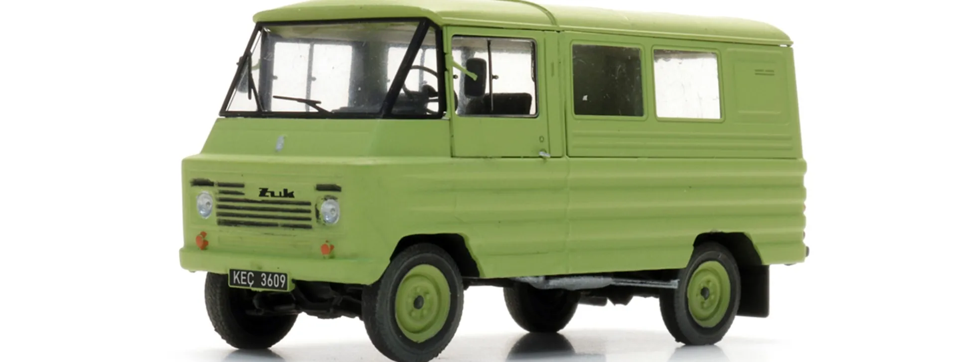 Artitec 387.742 Zuk A06 Kleinbus grün | LKW-Modell 1:87