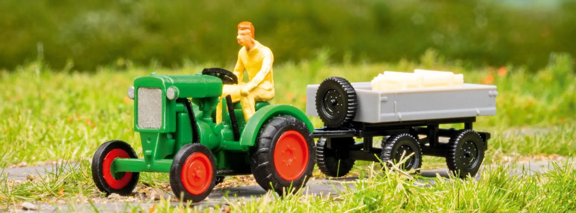 Auhagen 44659 Deutz-Schlepper F1M414 mit Anhänger | Agrarmodell Bausatz Spur N