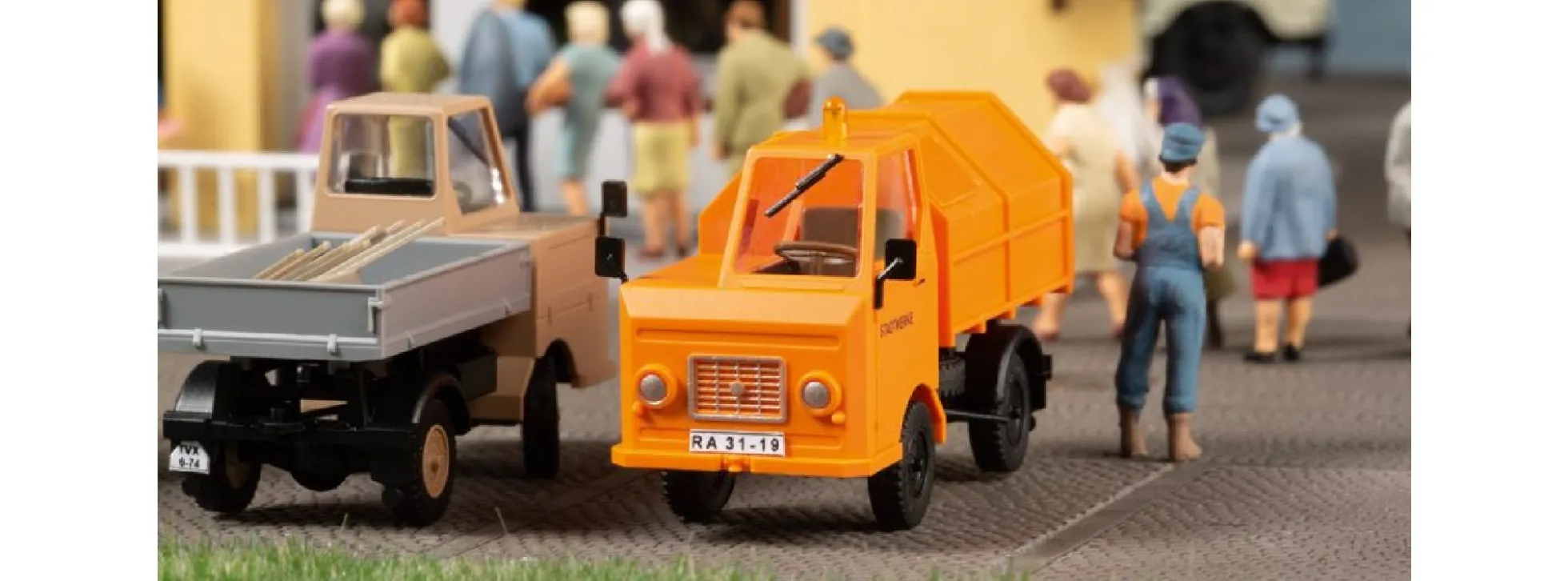 Auhagen 41672 Multicar M22 mit Abfallsammelbehälter | LKW Modell Bausatz Spur H0