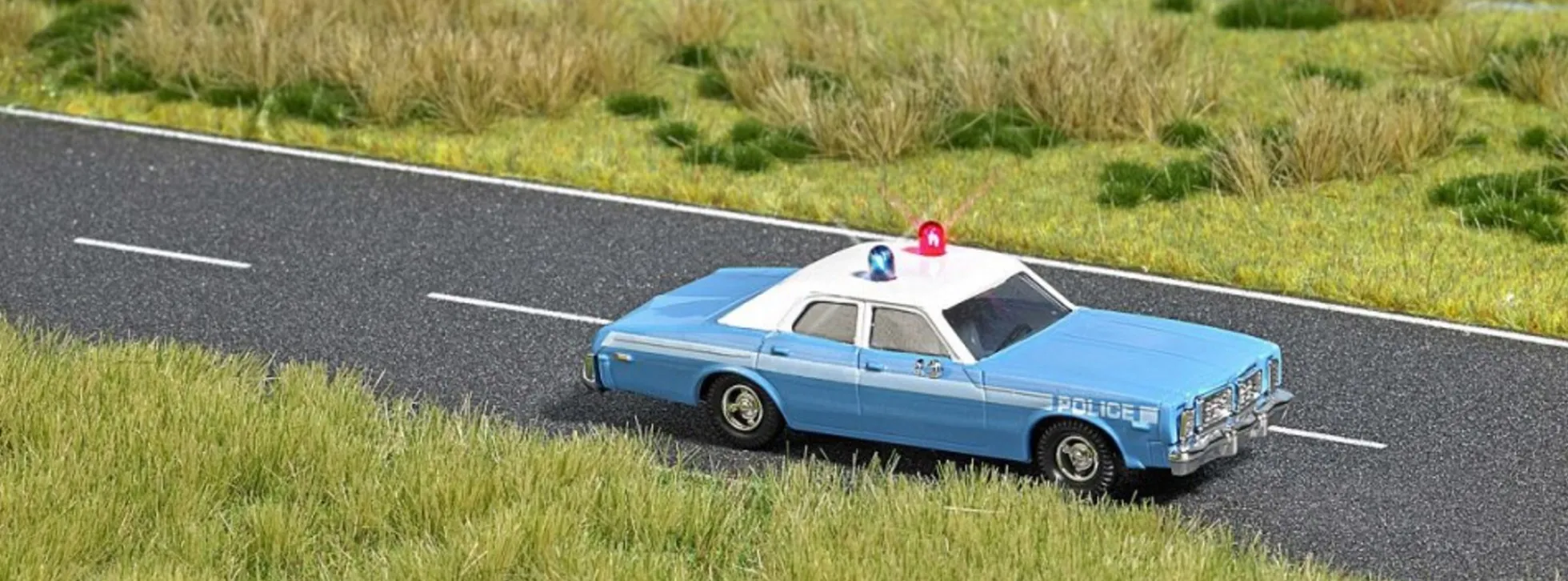 BUSCH 5629 Dodge Monaco Police mit Blinklicht | Blaulichtmodell 1:87