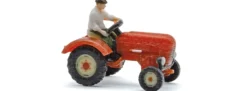 BUSCH 87503 Junior Traktor mit Bauer | Landwirtschaftsmodell 1:120