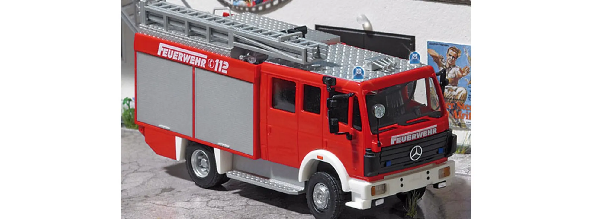 BUSCH 5607 Mercedes-Benz MK 94 incl. Blinklichtern Feuerwehr Löschfahrzeug 1:87