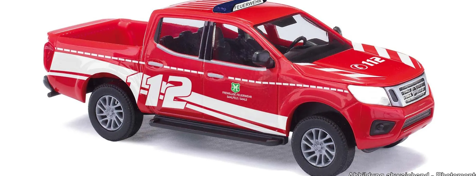 BUSCH 53722 Nissan Navara Feuerwehr Saalfeld | Blaulichtmodell 1:87