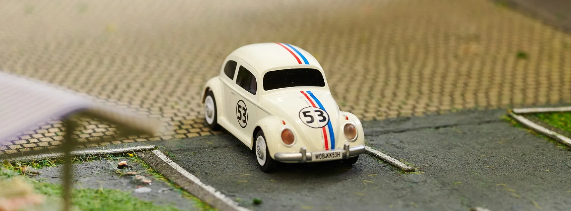 CARSON 500504153 VW Käfer Rallye #53 | 2.4GHz | RC Auto 1:87 Spur H0