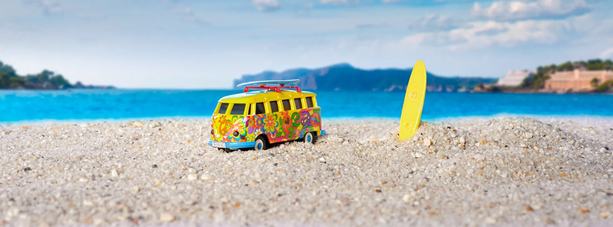 CARSON 500504150 VW T1 Bus Flower Power | 2.4GHz | RC Auto 1:87 Spur H0