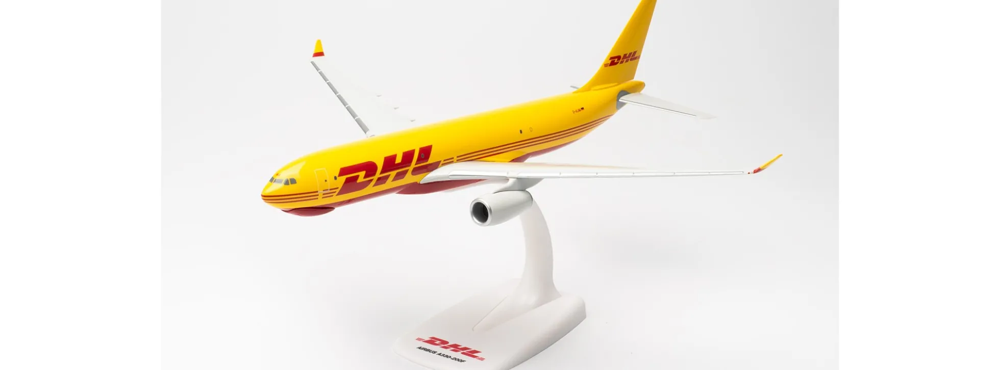 herpa 614139 Airbus A330-200F DHL Aviation | Snap-Fit WINGS 1:200