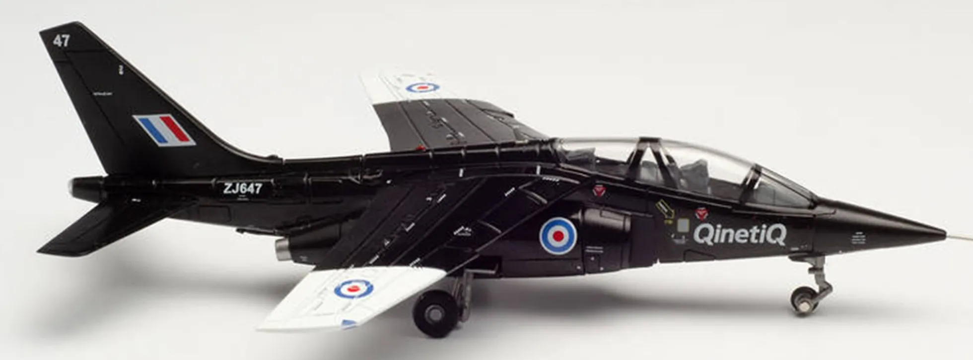herpa 580724 Alpha Jet A QinetiQ Flugzeugmodell 1:72