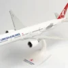 herpa 613057 Boeing 777-300ER Turkish Airlines Izmir Steckbausatz 1:200