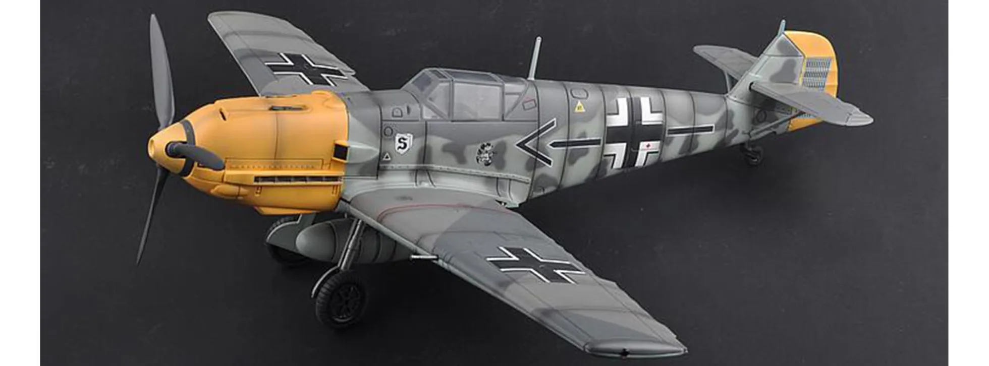 HobbyBoss 81809 Messerschmitt BF109E | Flugzeug Bausatz 1:18