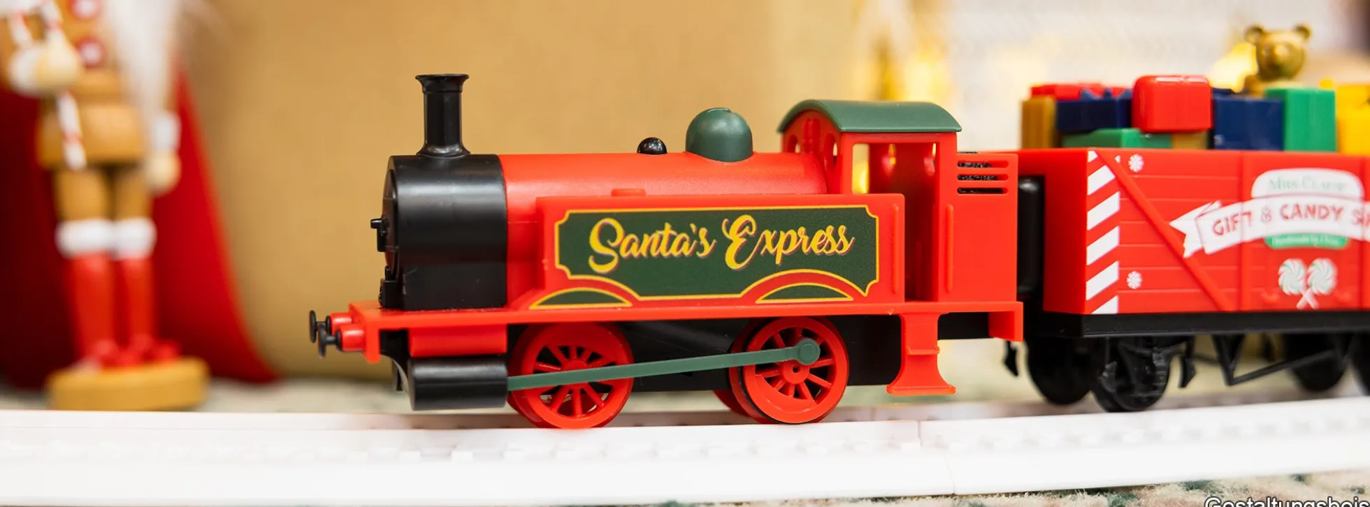 HORNBY R9363M Startpackung Santas Express Weihnachtszug | Batteriebahn | Spur 00