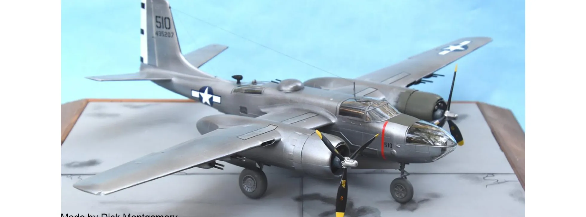 ICM 48283 A-26-15 Invader Amerikanischer Bomber | Flugzeug Bausatz 1:48