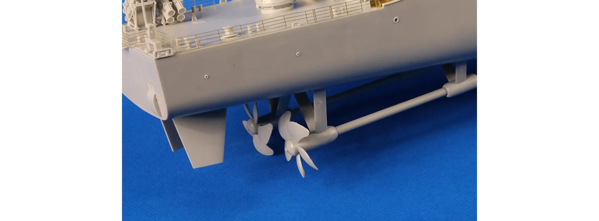 ILOVEKIT 62012 USS Mobile Bay CG-53 | Schiff Bausatz 1:200