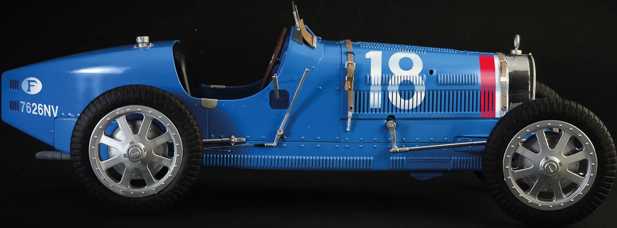 ITALERI 4710 Bugatti Type 35B | Auto Bausatz 1:12