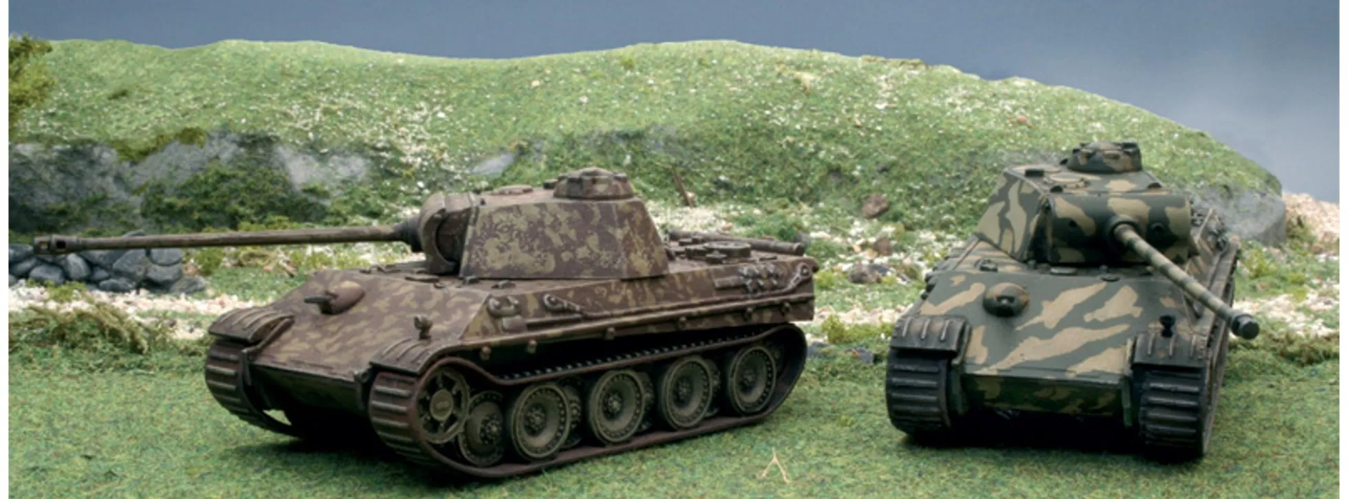 ITALERI 7504 Pz.Kpfw.V Panther Ausf.G | 2 Stück | Militär Bausatz 1:72