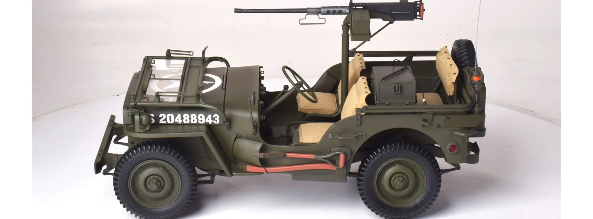 IXO 10105 Jeep Willys mit Anhänger + M3A1 u. M2 | mit Metallteilen | Premium Militär Bausatz 1:8