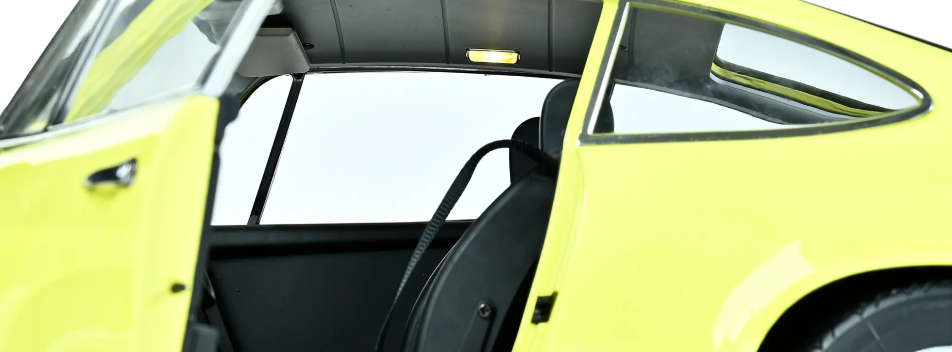 IXO 10115 Porsche 911 RS 2.7 Gelb/Schwarz | Sound + Licht | Premium Auto Bausatz 1:8