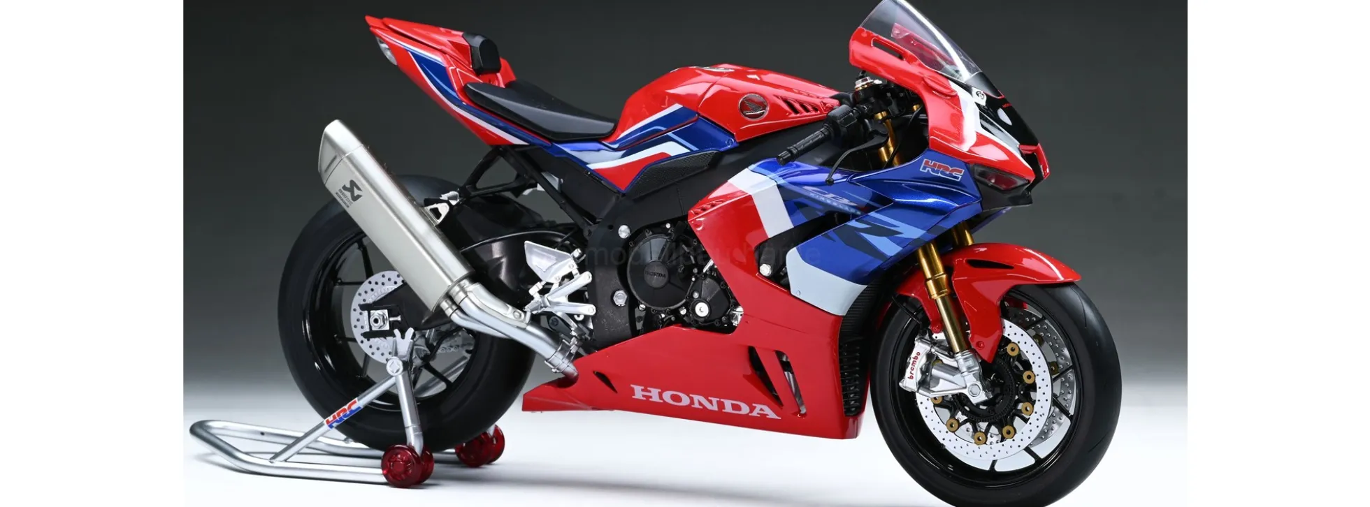 Magic-Factory 1402 Honda CBR 1000R R-R SP Fireblade | Pre-Painted | Motorrad Steckbausatz 1:9