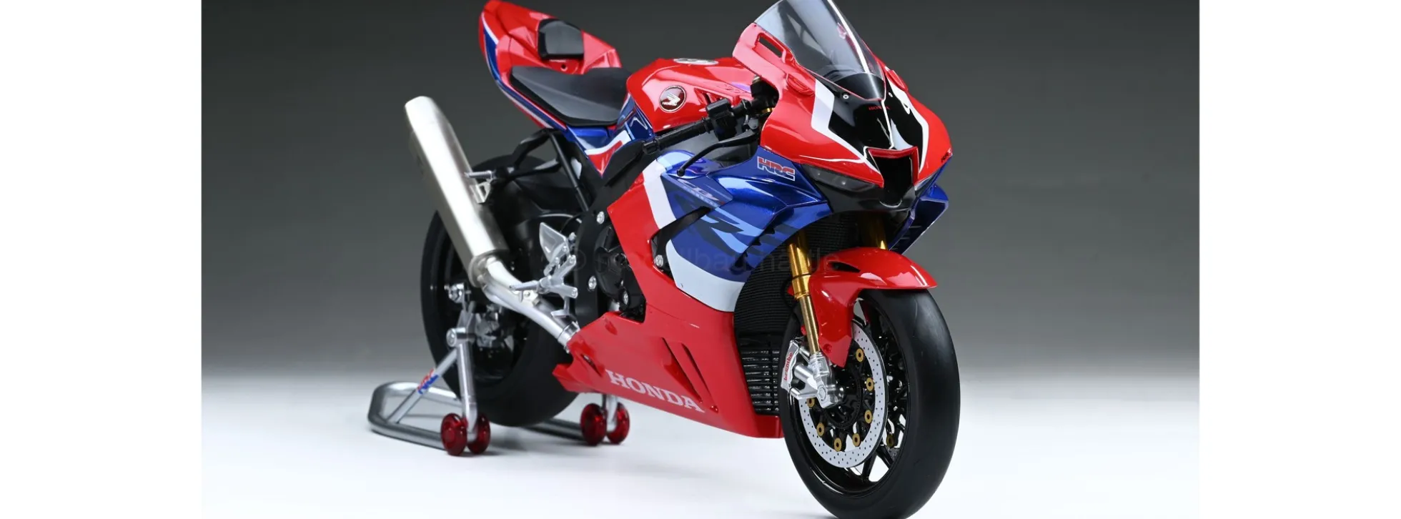 Magic-Factory 1402 Honda CBR 1000R R-R SP Fireblade | Pre-Painted | Motorrad Steckbausatz 1:9