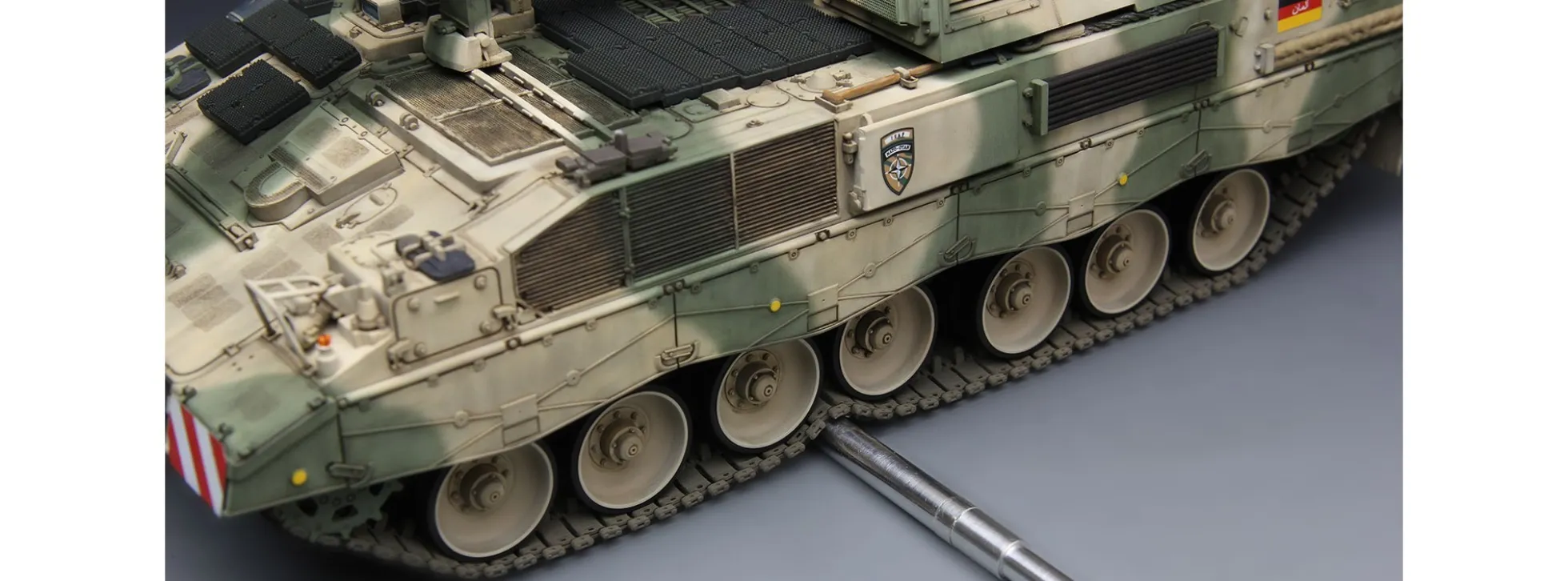 MENG TS-019 Panzerhaubitze 2000 Self-Propelled | Panzer Bausatz 1:35
