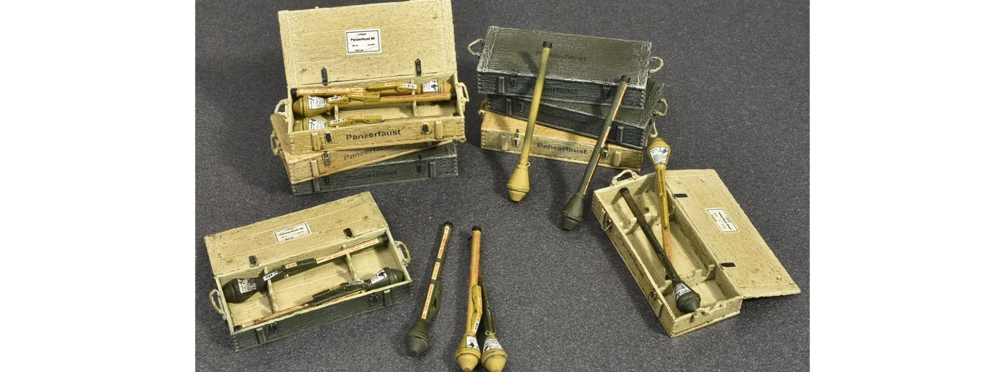 MiniArt 550035253 Panzerfaust 30/60 Set | Militär Bausatz 1:35