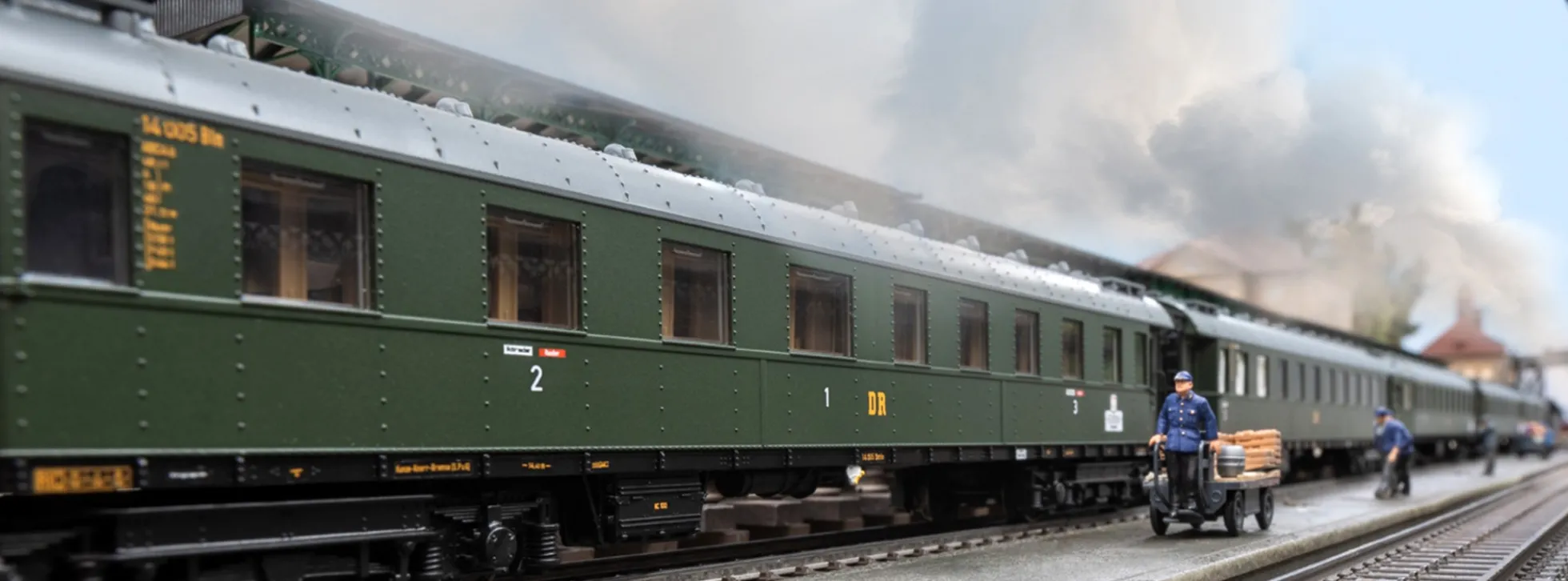 märklin 42514 4-tlg. Set Schnellzugwagen zur BR 19.0 Sachsenstolz DR | Spur H0