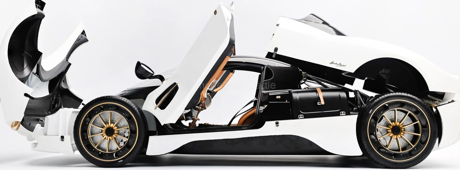 POCHER HK123 Pagani Utopia Coupe - Bianco Perla | Premium Auto Bausatz 1:8