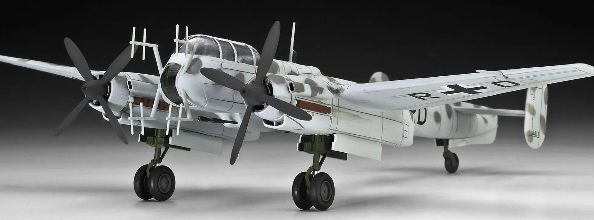 Revell 03798 Arado AR-240 | Flugzeug Bausatz 1:72