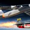 Revell 03793 Boeing B-52D Stratofortress Platinum Edition | Flugzeug Bausatz 1:72