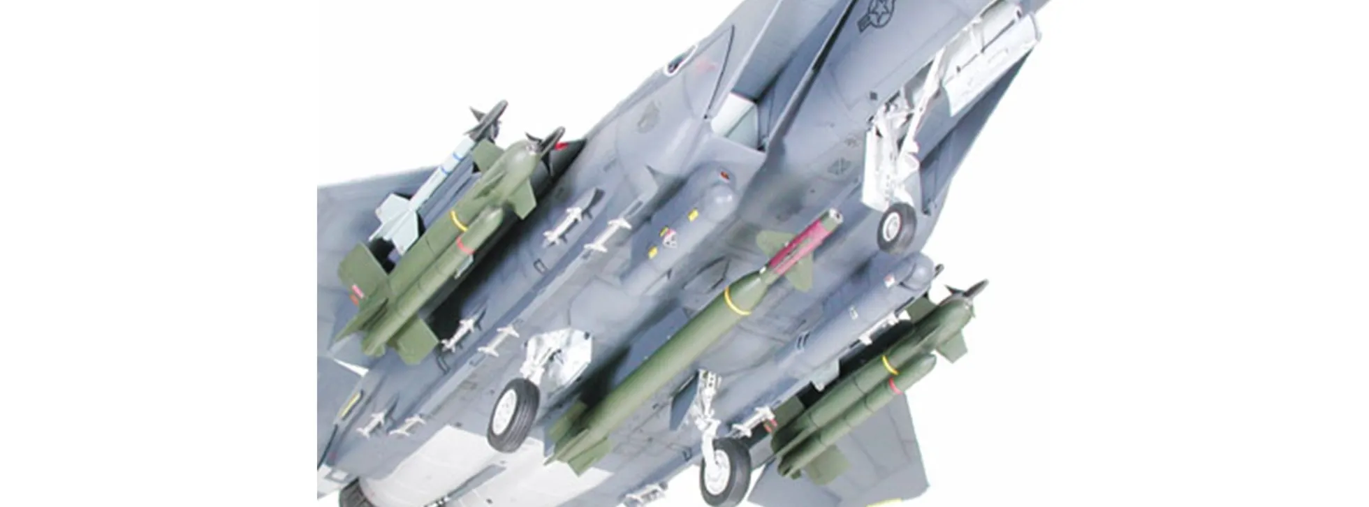 TAMIYA 60312 Boeing F-15E Strike Eagle Bunker Buster | Flugzeug Bausatz 1:32