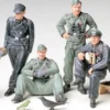 TAMIYA 35201 Deutsche Panzerbesatzung bei der Rast Figuren Bausatz 1:35