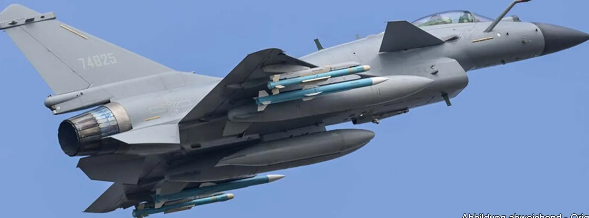 TRUMPETER 01698 Chengdu J-10C | Flugzeug Bauasatz 1:72