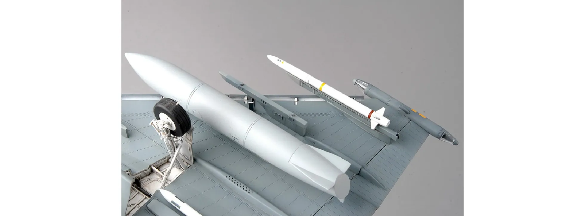 TRUMPETER 02279 Eurofighter Typhoon EF-2000B | Flugzeug Bausatz 1:32