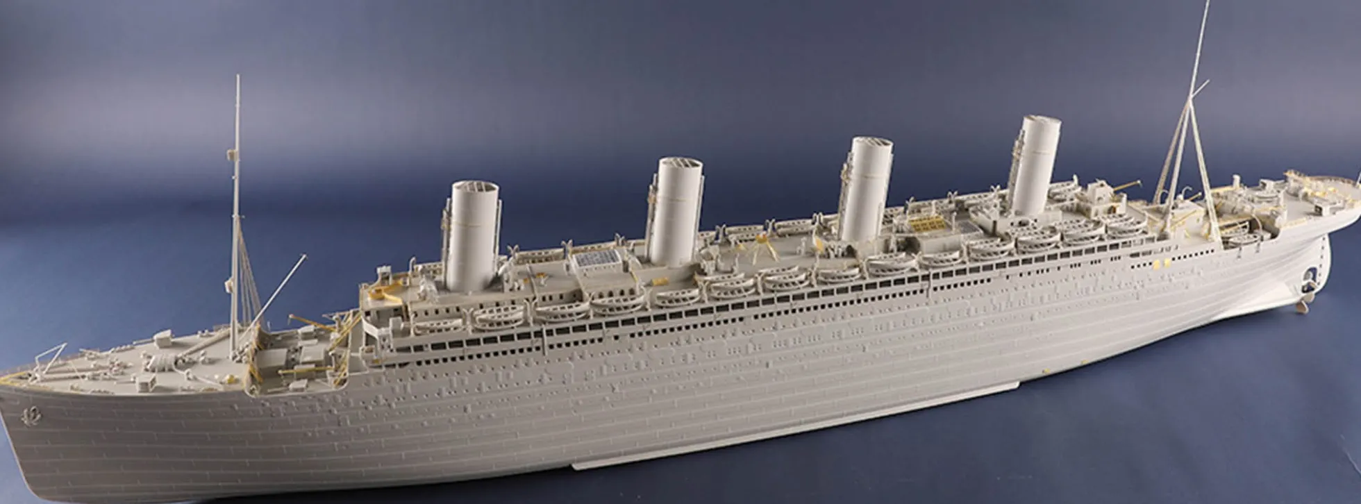 TRUMPETER 03720 HMT Olympic | Schiff Bausatz 1:200