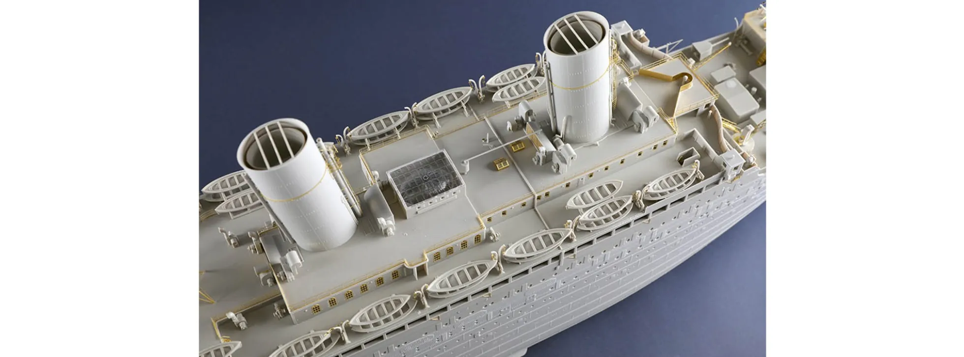 TRUMPETER 03720 HMT Olympic | Schiff Bausatz 1:200