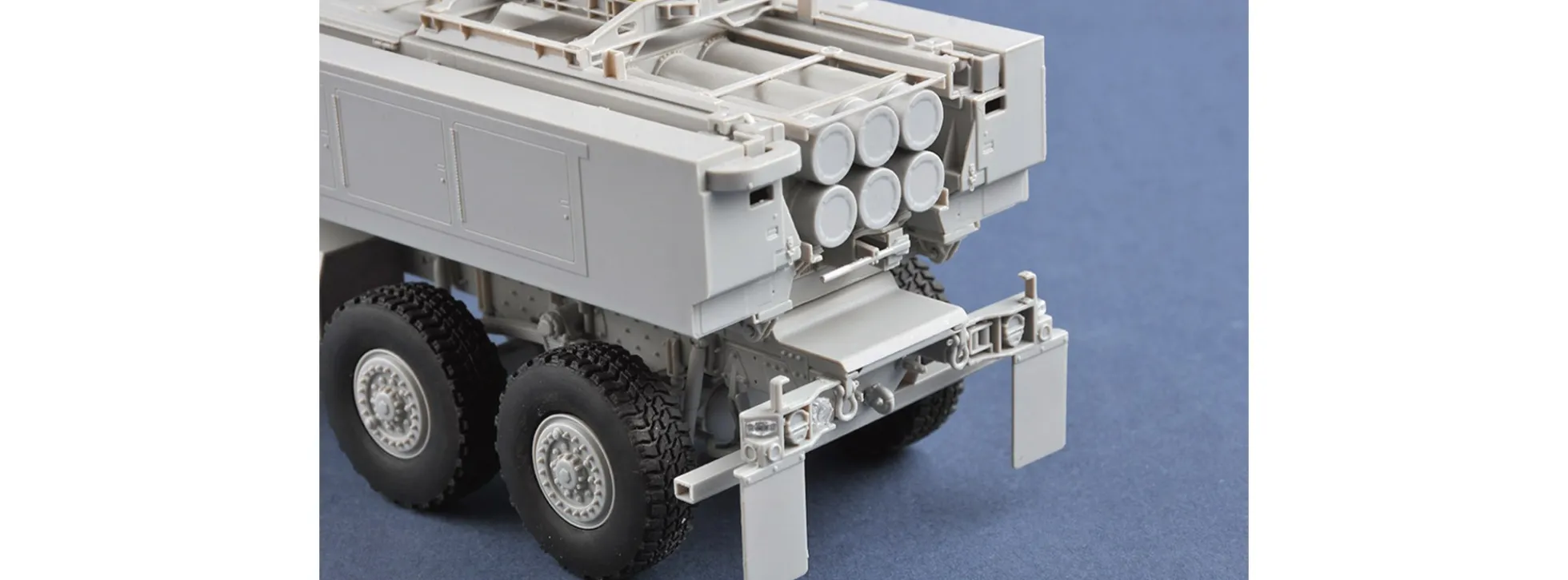 TRUMPETER 01041 M142 High Mobility Artillery Rocket System | Militär Bausatz 1:35