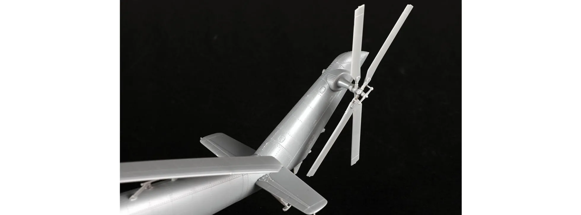 TRUMPETER 05830 Mil Mi-35M Hind-E | Hubschrauber Bausatz 1:48