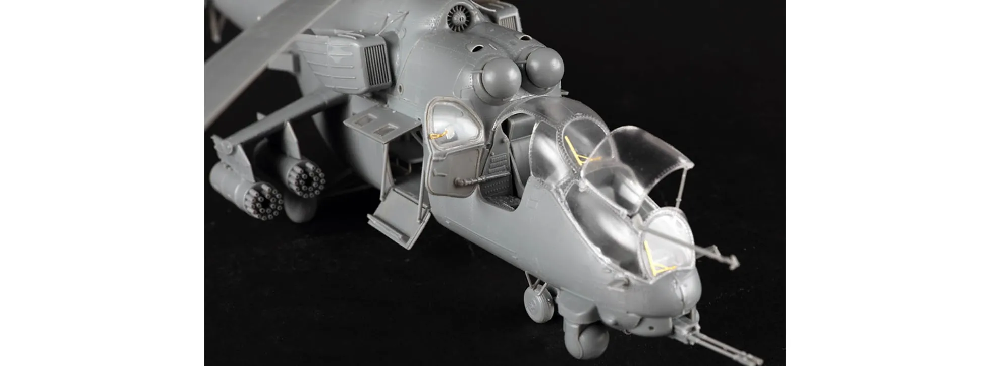 TRUMPETER 05830 Mil Mi-35M Hind-E | Hubschrauber Bausatz 1:48