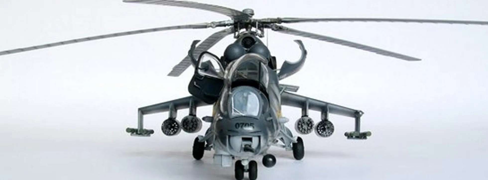 TRUMPETER 05103 Mil Mi-24 V Hind-E Kampfhubschrauber Bausatz 1:35