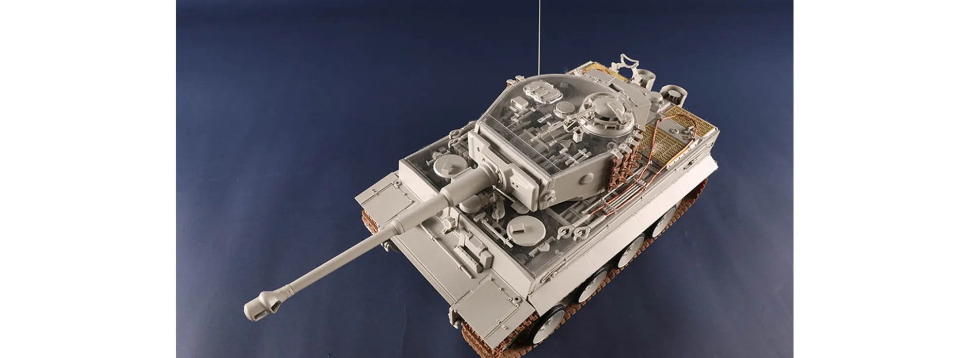TRUMPETER 00944 Pz. Kpfw. VI Ausf. E Sd. Kfz. 181 Tiger I | Panzer Bausatz 1:16