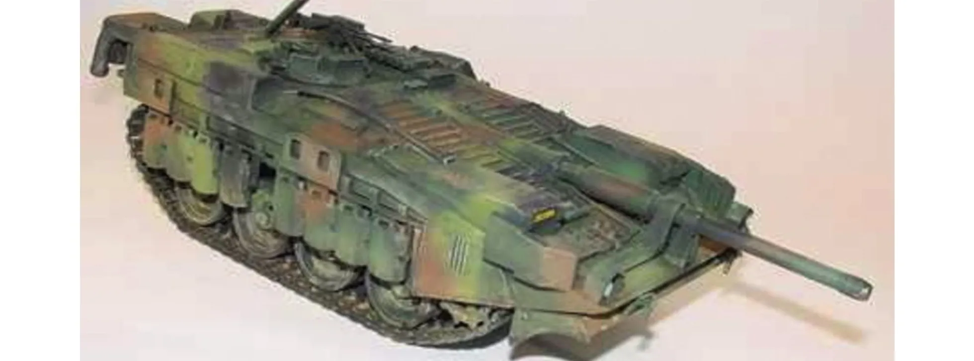 TRUMPETER 00310 Schwedischer Panzer Strv 103C | Panzer Bausatz 1:35