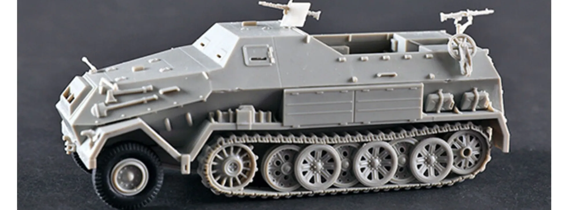TRUMPETER 07404 Sd. Kfz. 8 Gepanzerte 12t | Halbkettenfahrzeug Bausatz 1:72