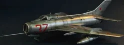 TRUMPETER 02803 Sovietische Mikojan-Gurewitsch MiG-19 S Farmer C | Flugzeug Bausatz 1:48