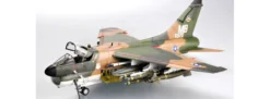 TRUMPETER 02245 USAF A-7D Corsair II Flugzeug Bausatz 1:32