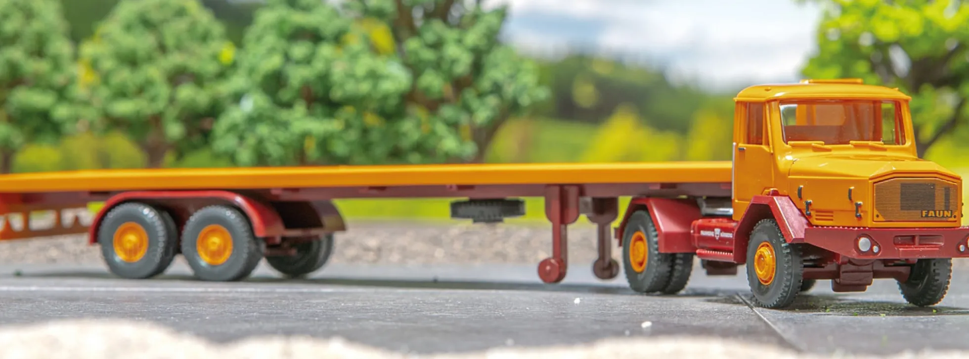 WIKING 055409 Faun F610 Flachpritschensattelzug - gelborange | LKW-Modell 1:87